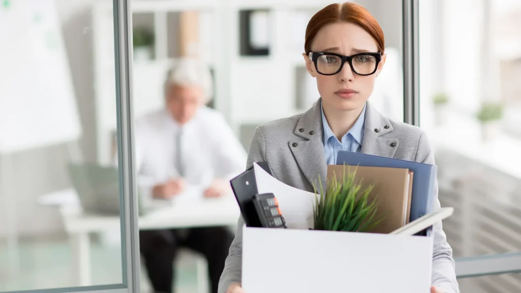 ¿Qué hacer si te despiden? Pasos clave tras un despido improcedente o disciplinario | Reganalis Asesores